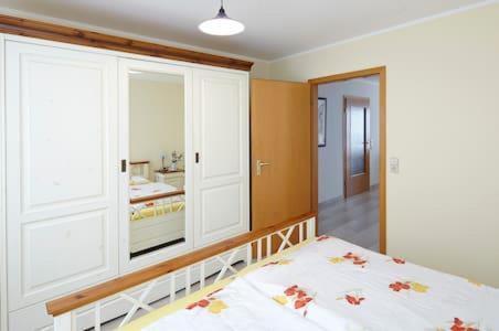 Komfortferienwohnung Zentrum لودفيغسبرغ المظهر الخارجي الصورة